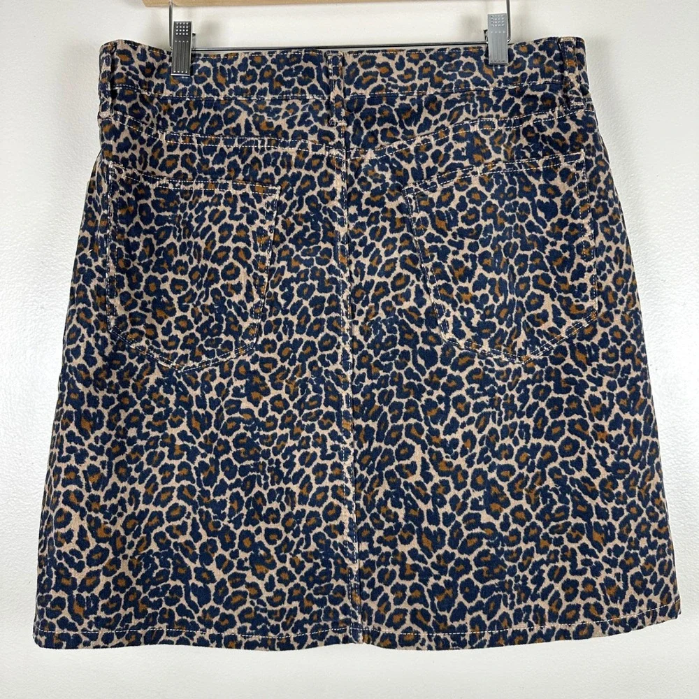 St. John's Bay Women's 16 Corduroy Skirt Leopard Animal Print Brown Mini NEW
